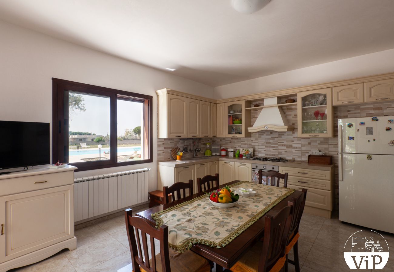 Villa in Carpignano Salentino - Villa pool garden wifi electric car charge m900