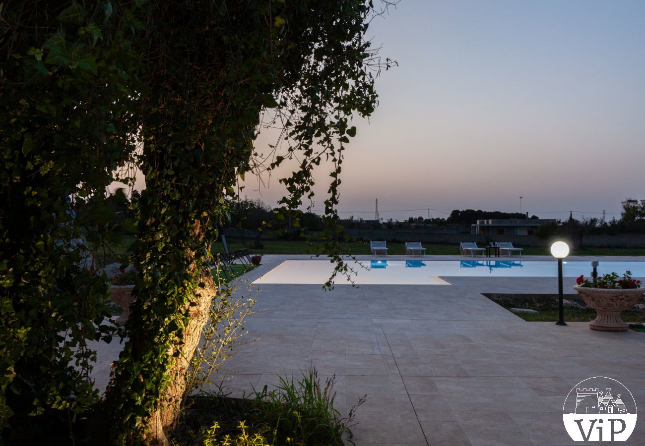 Villa in Carpignano Salentino - Villa pool garden wifi electric car charge m900