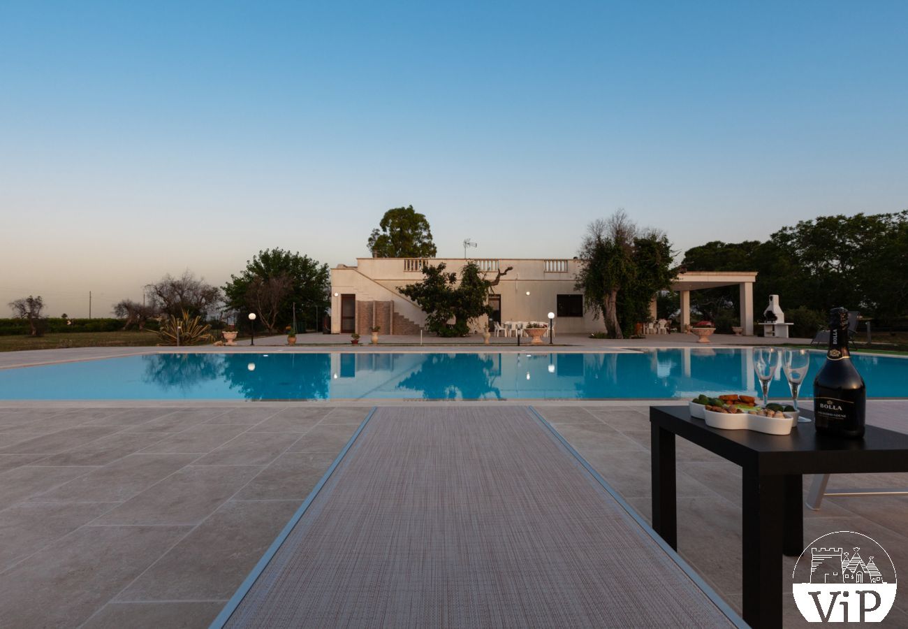 Villa in Carpignano Salentino - Villa pool garden wifi electric car charge m900