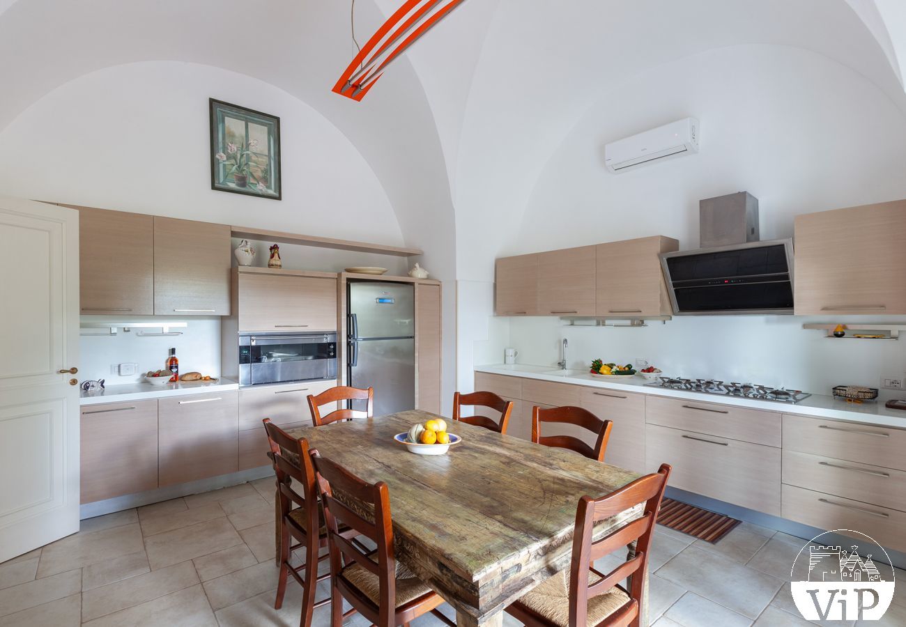 Villa in Galatina - Villa 6 bed- and  6 bathrooms with private pool m880