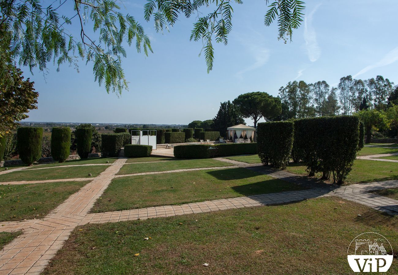 Villa in Galatina - Villa 6 bed- and  6 bathrooms with private pool m880