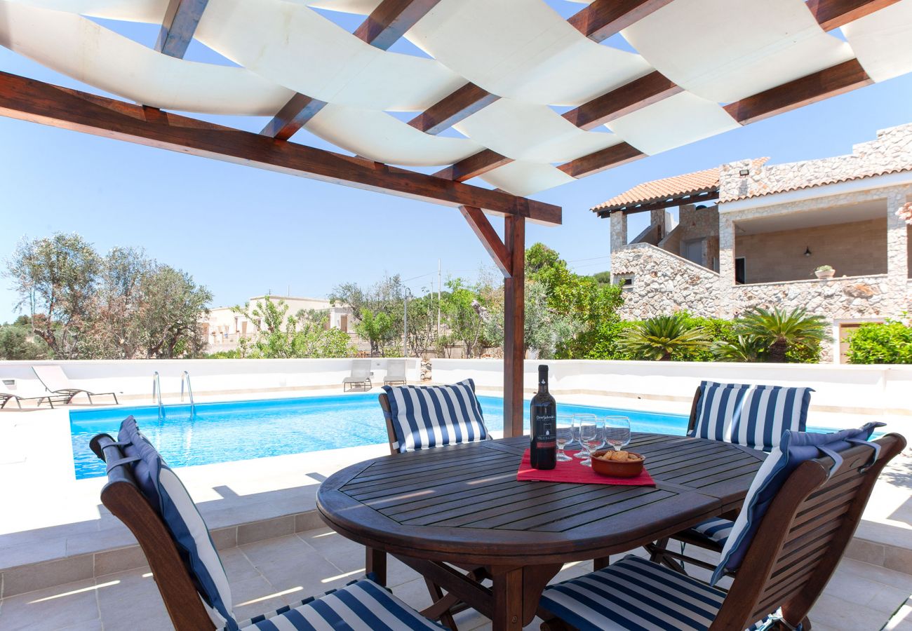 Villa/Dettached house in Torre Pali - Seaview Villa with pool Torre Pali v600