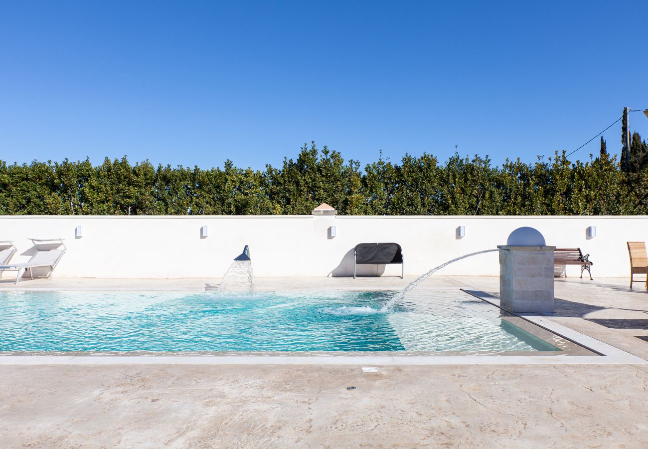 Villa/Dettached house in Poggiardo - Typical Salento villa with private pool v330