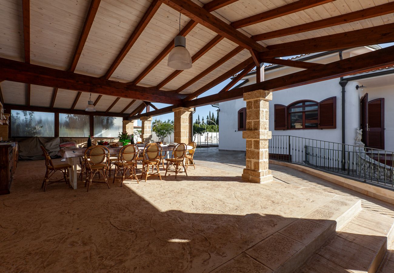 Villa/Dettached house in Poggiardo - Typical Salento villa with private pool v330