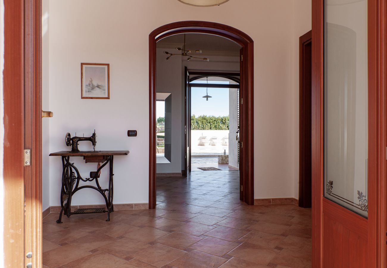 Villa/Dettached house in Poggiardo - Typical Salento villa with private pool v330