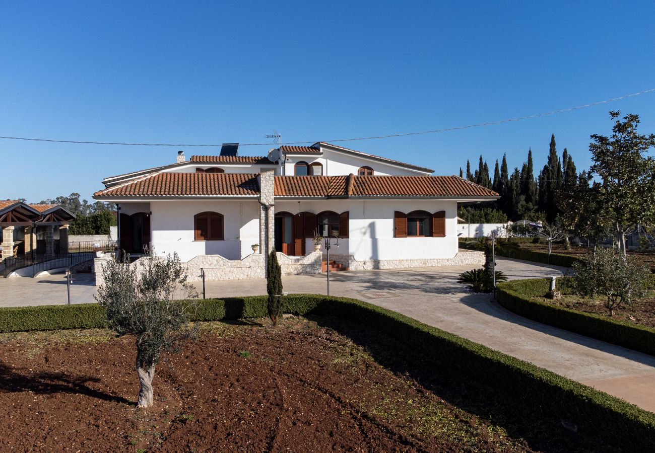 Villa/Dettached house in Poggiardo - Typical Salento villa with private pool v330