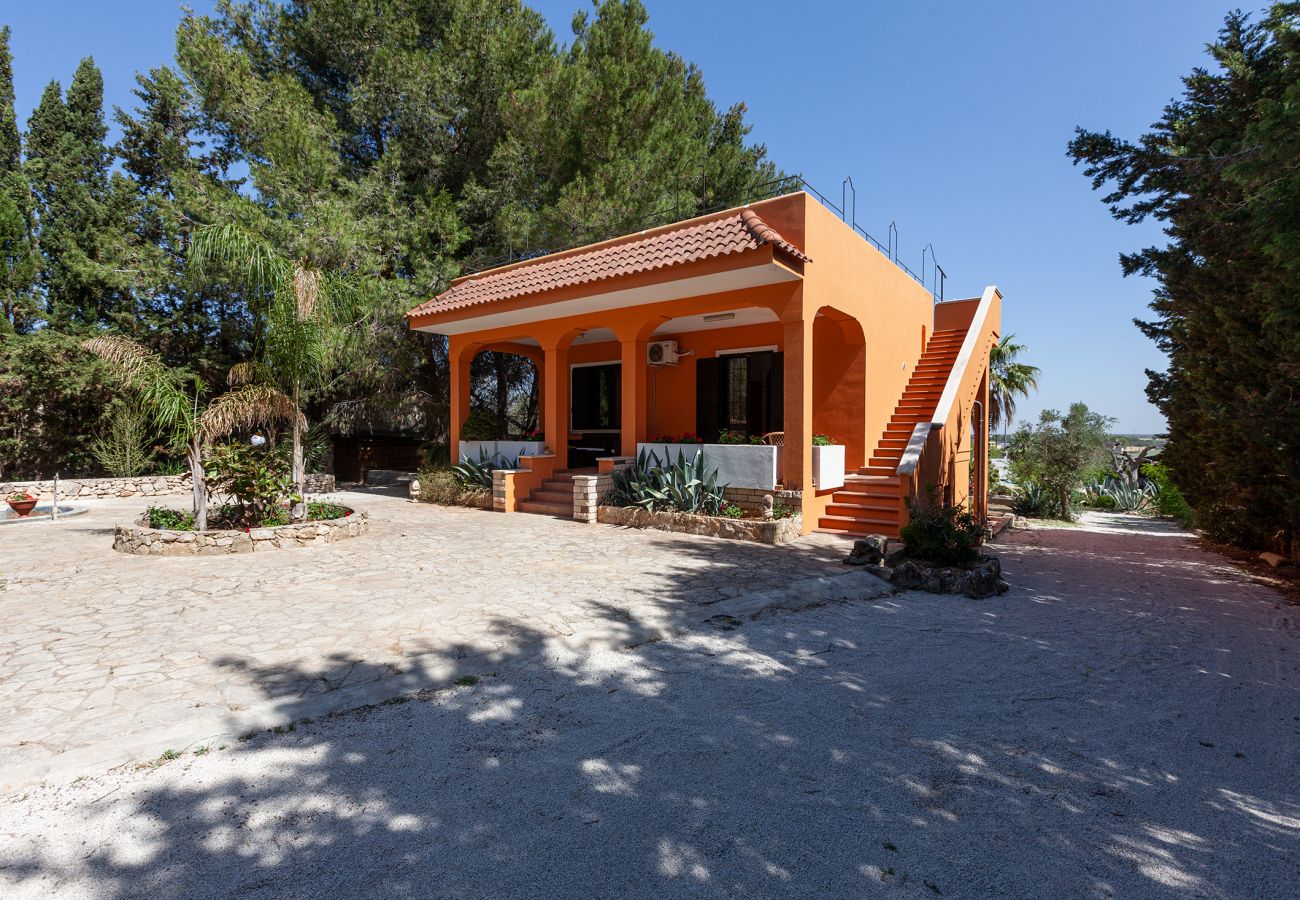 Villa/Dettached house in Collemeto - for Sale: Villa pool electric car charging station v565