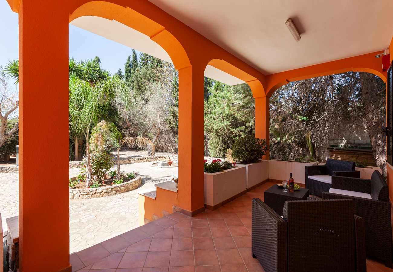 Villa/Dettached house in Collemeto - for Sale: Villa pool electric car charging station v565