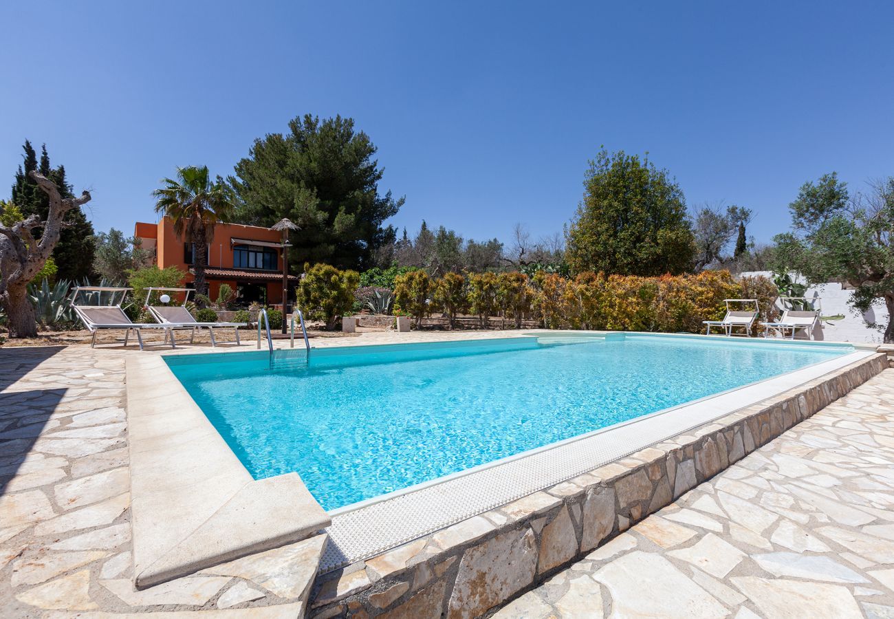 Villa/Dettached house in Collemeto - for Sale: Villa pool electric car charging station v565