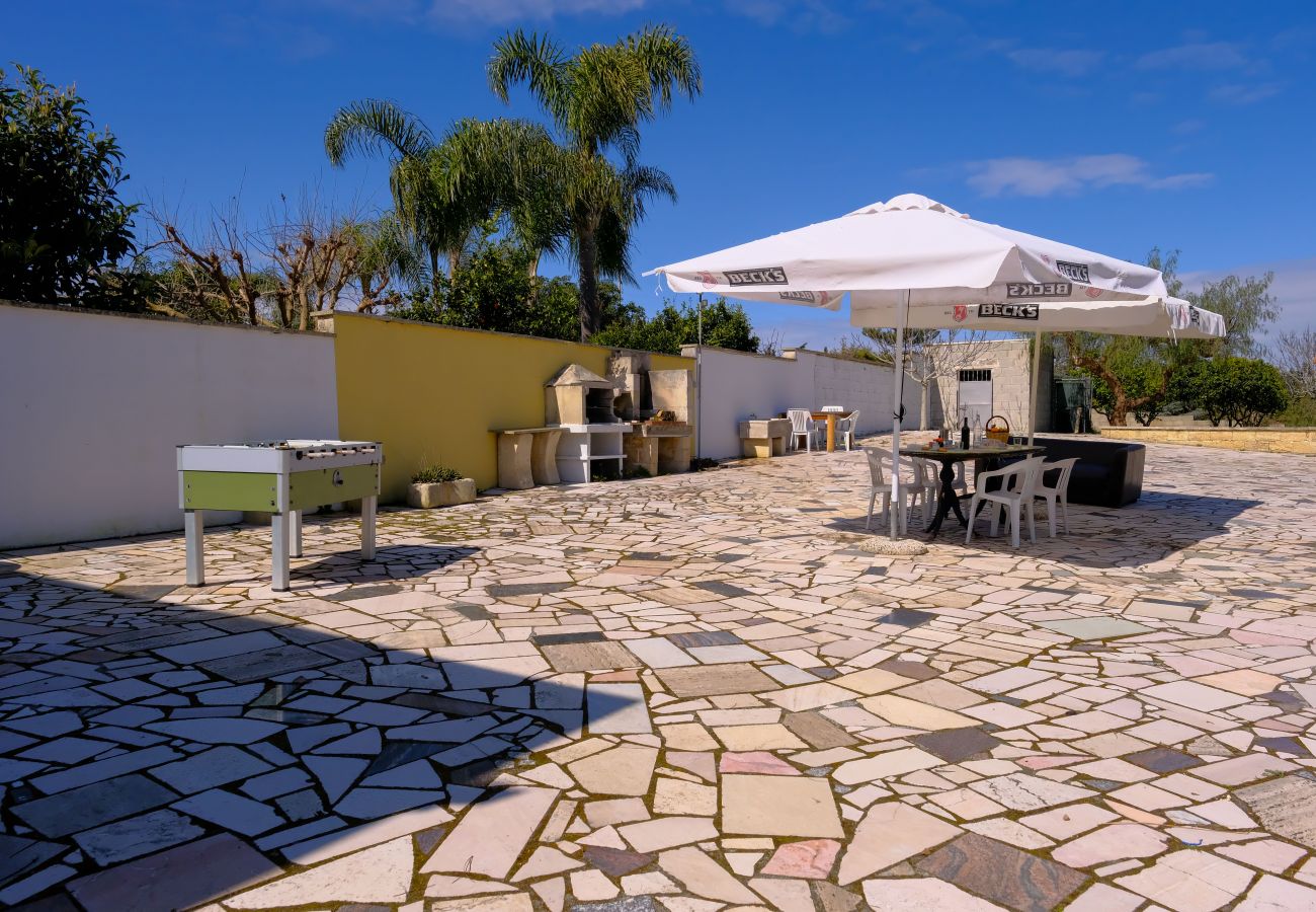 Villa/Dettached house in Carpignano Salentino - Real estate opportunity: exceptional panoramic villa for sale 6 bedrooms, 4 bathrooms