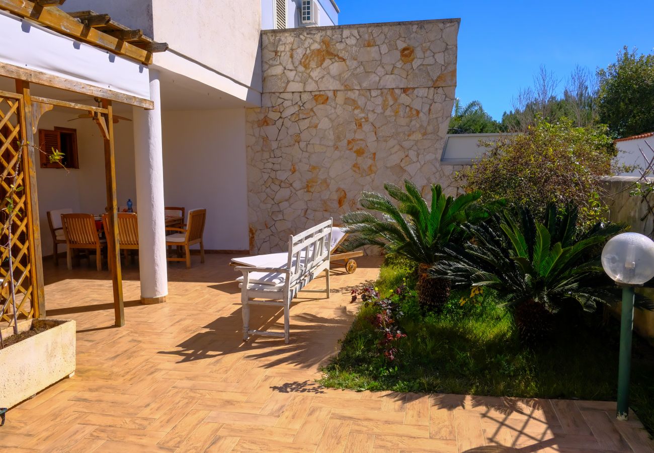 Villa in Torre dell´Orso - Excellent house near sea and beach, 2 bathrooms, v195