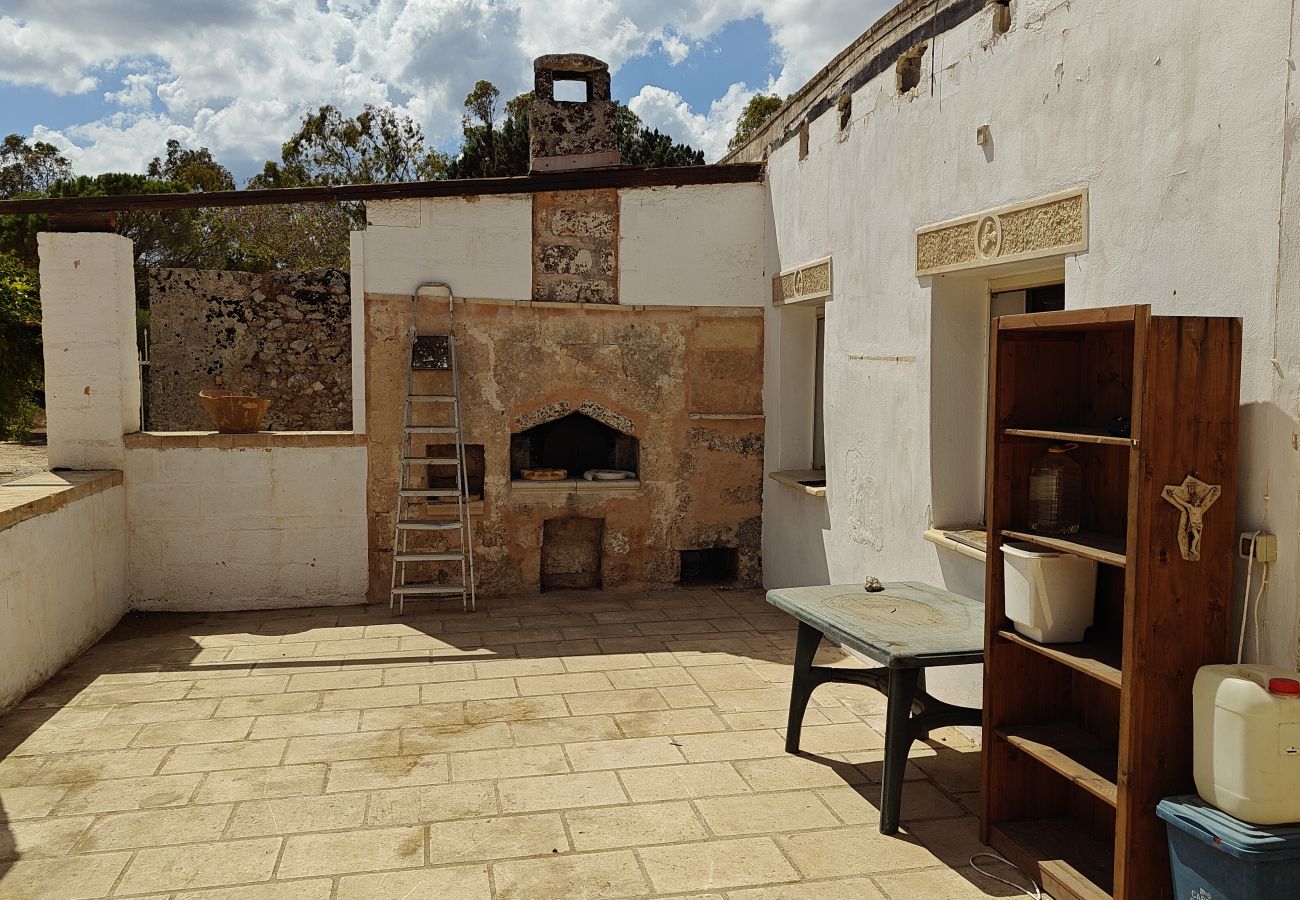 Farm stay in Alessano - Farmhouse to renovate near the sea - v790 Macurano
