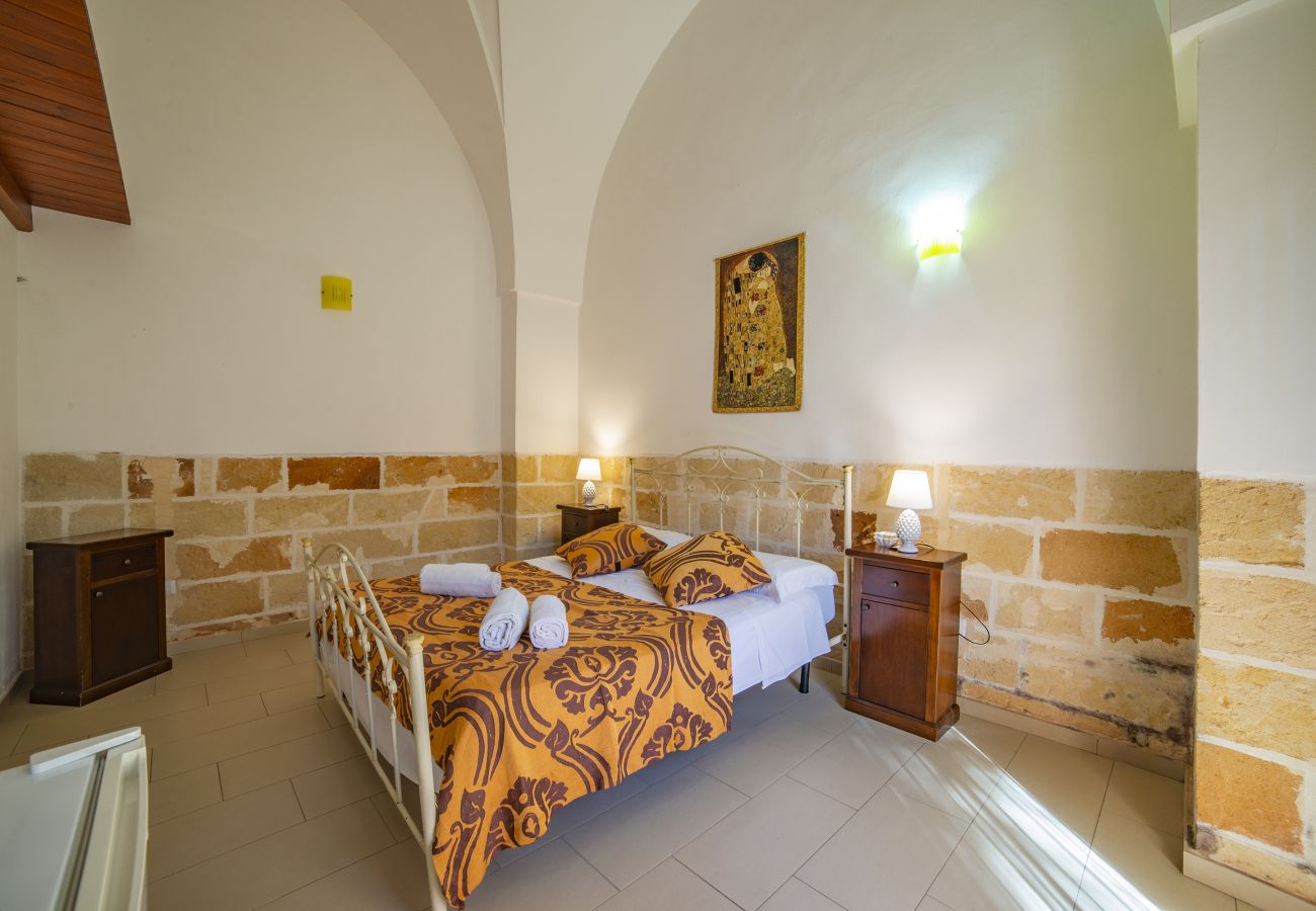 Farm stay in Copertino -  Tenuta Annibale – Salento winery. v810