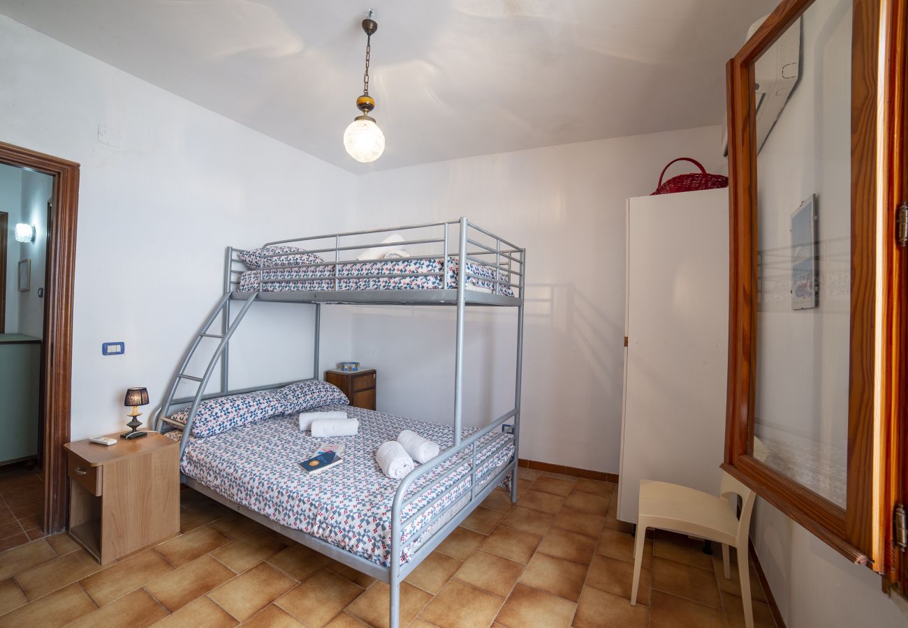 Apartment in Torre dell´Orso - House-panoramic terrace and beach access v122