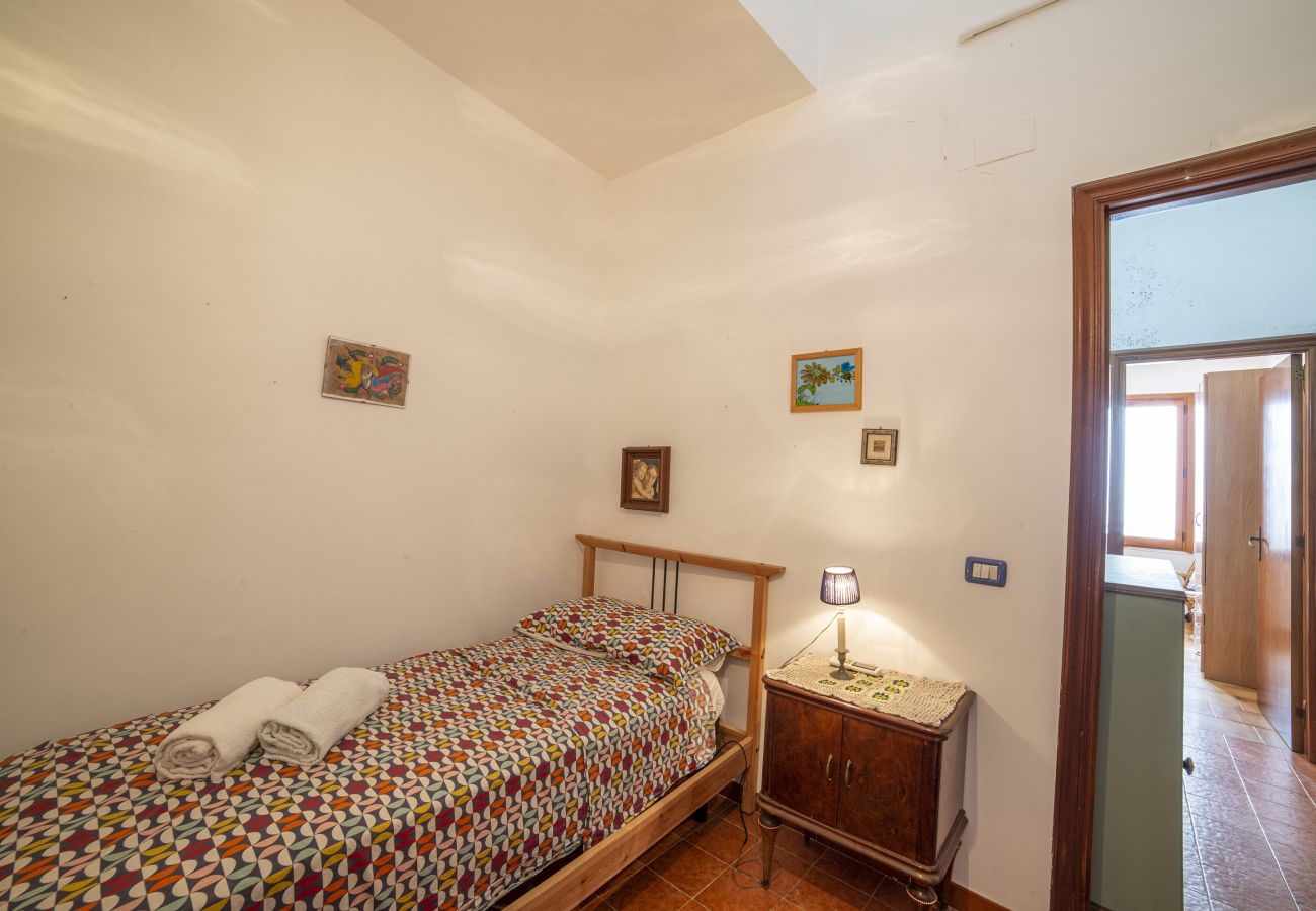 Apartment in Torre dell´Orso - House-panoramic terrace and beach access v122