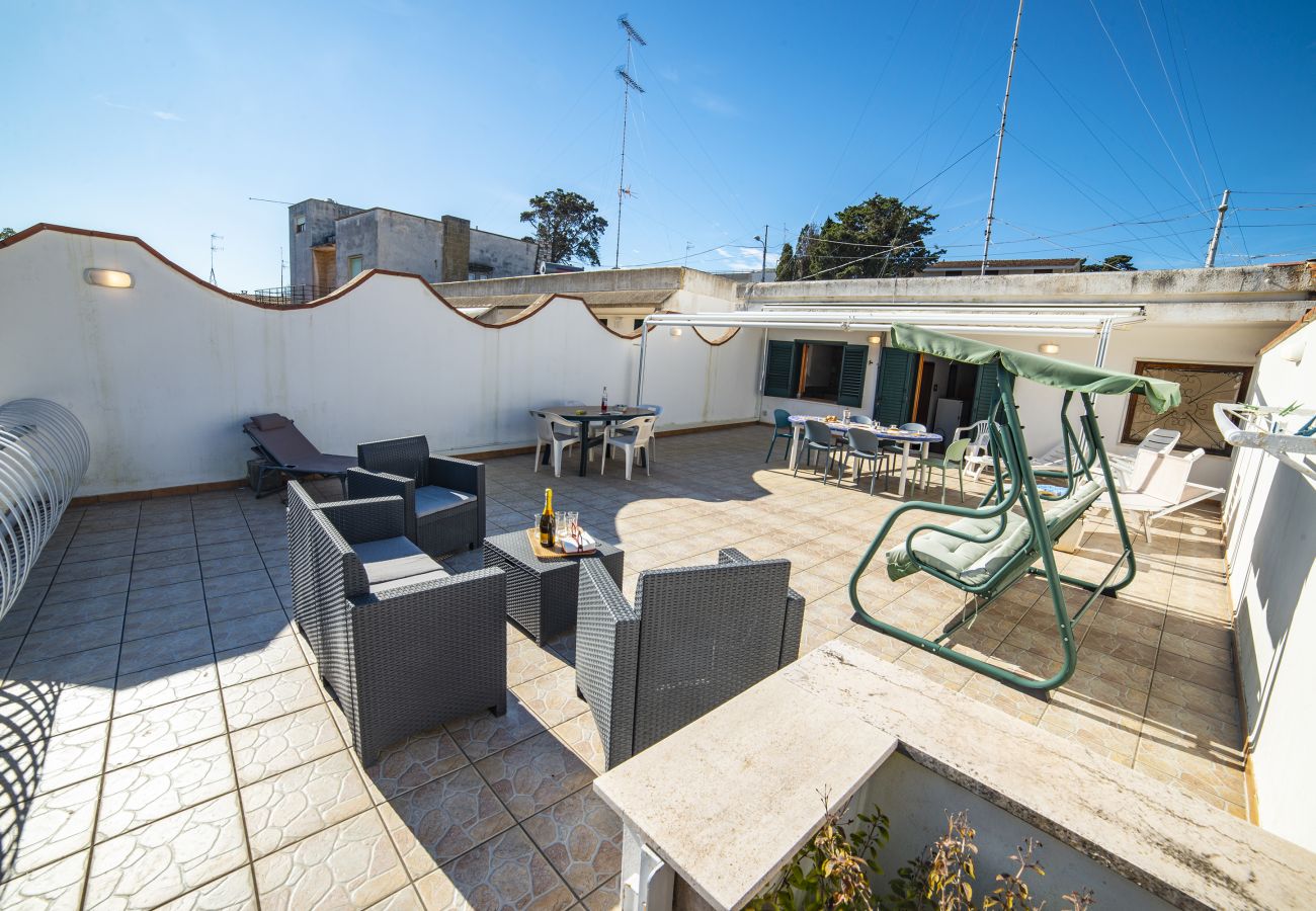 Apartment in Torre dell´Orso - House-panoramic terrace and beach access v122