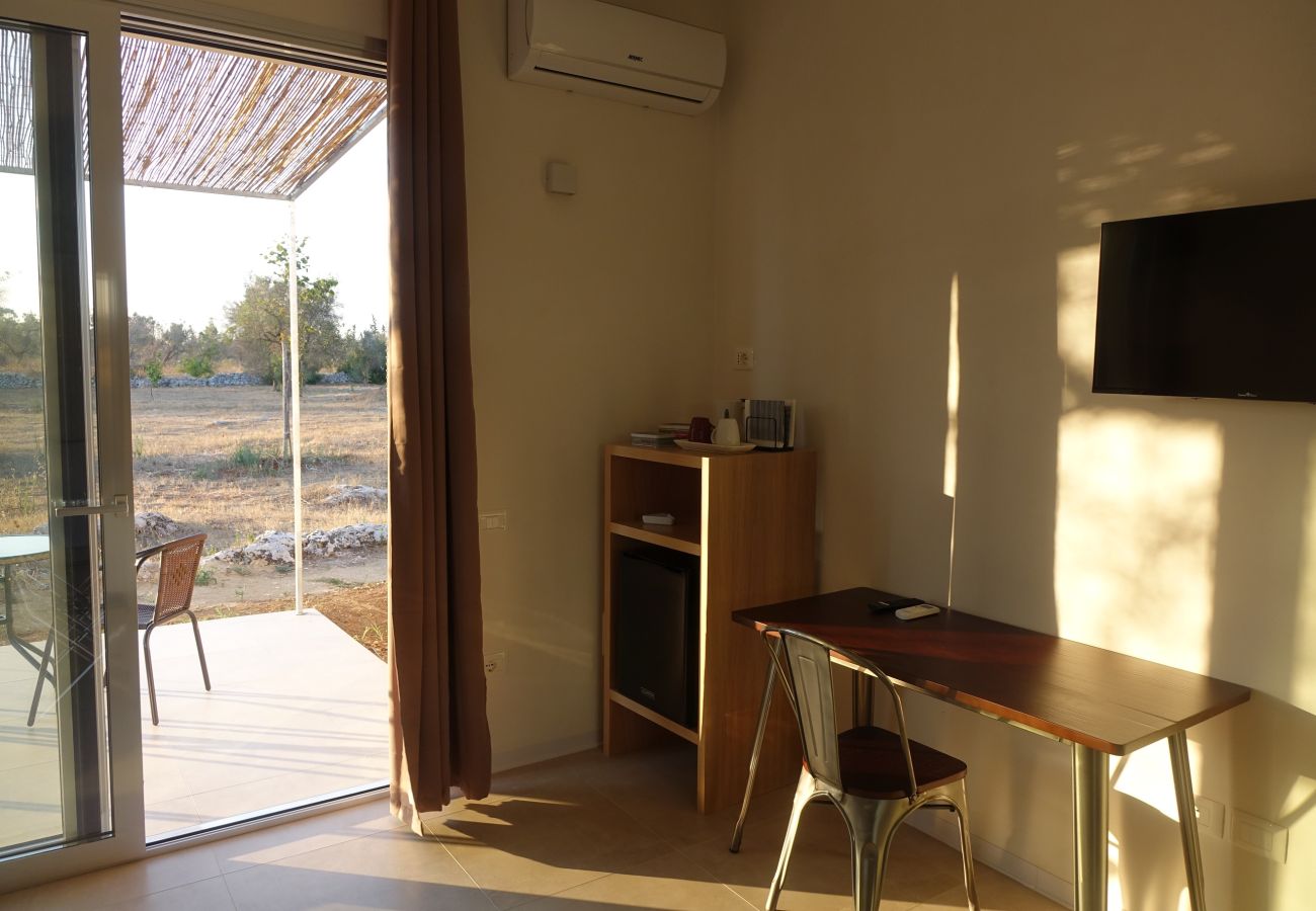 Farm stay in Lizzanello - Farmhouse in the Salento countryside – v820