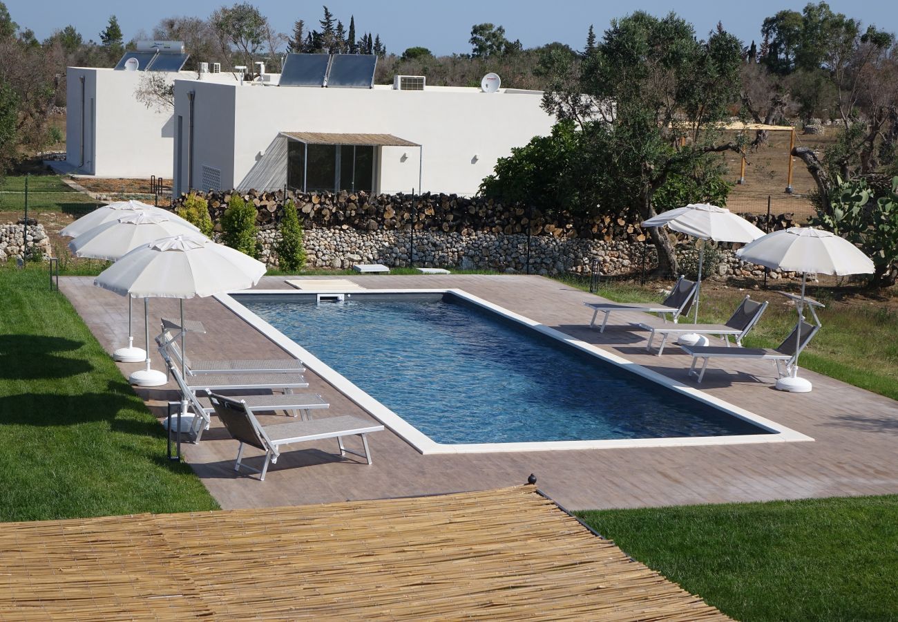 Farm stay in Lizzanello - Farmhouse in the Salento countryside – v820