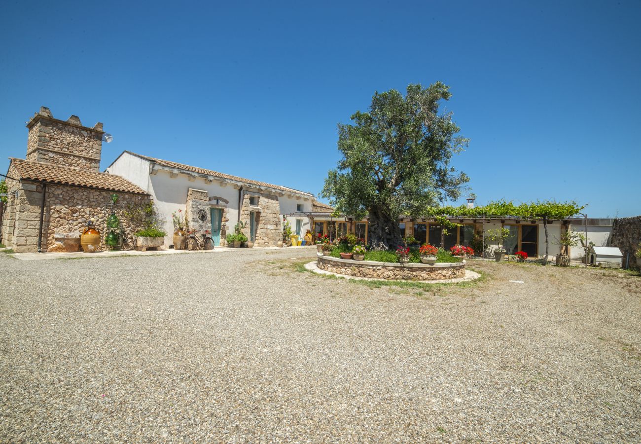Farm stay in Surbo - Casa rural con piscina cerca de Lecce.V830