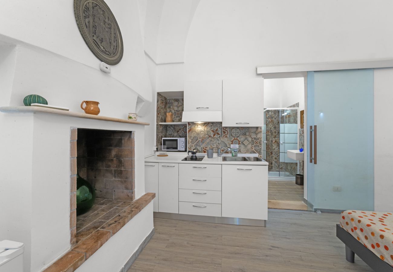 House in Santa Cesarea Terme - V251 Detached House with Garden in Cerfignano